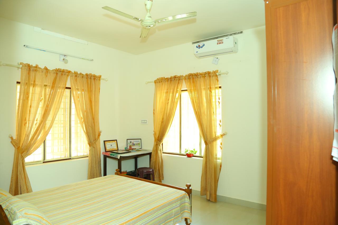 Manavalan House Bed & Breakfast Alwaye Exterior photo