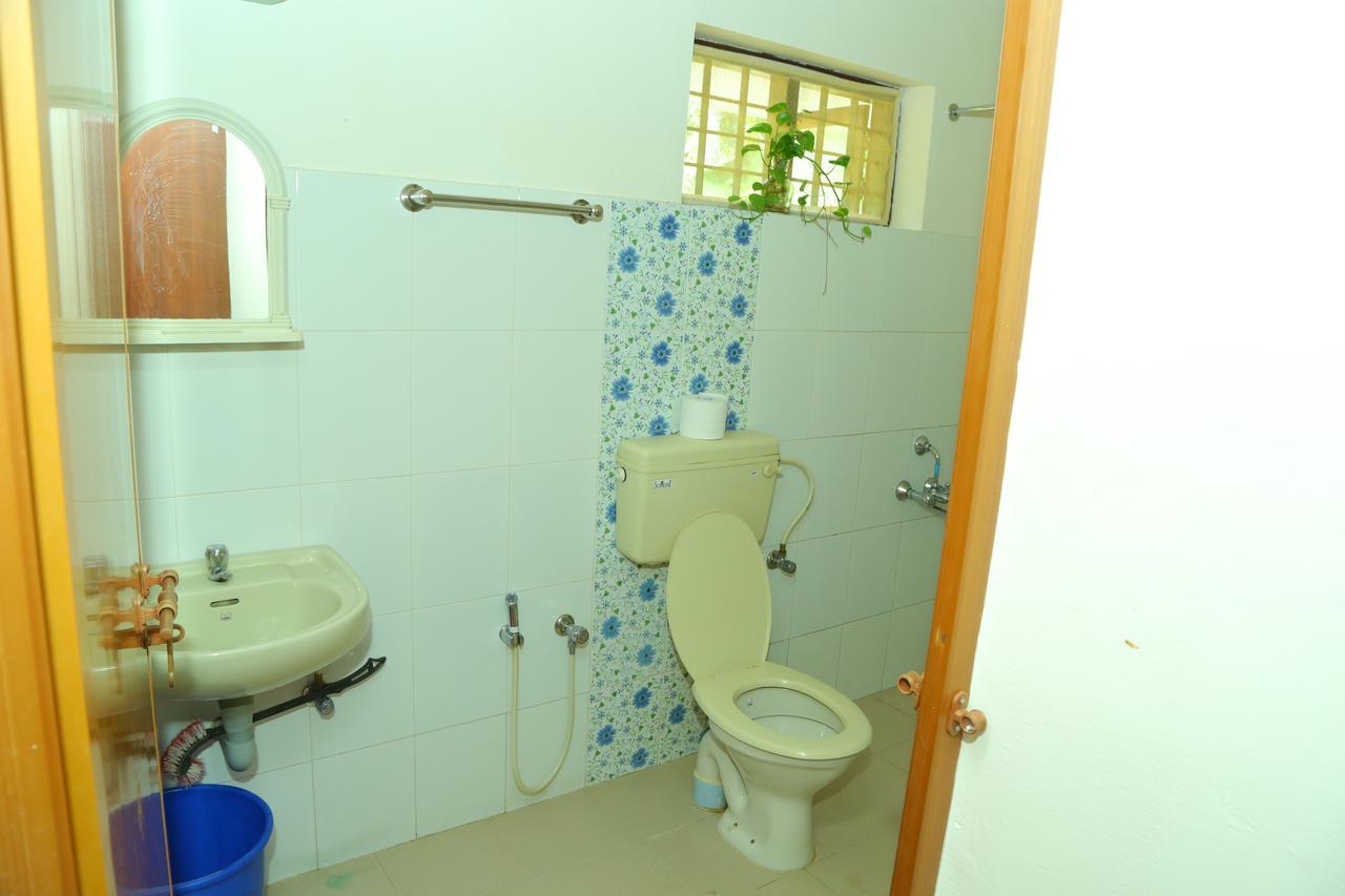 Manavalan House Bed & Breakfast Alwaye Exterior photo
