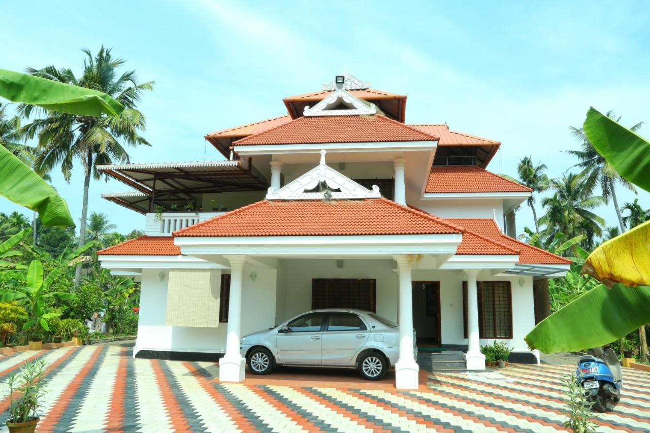 Manavalan House Bed & Breakfast Alwaye Exterior photo