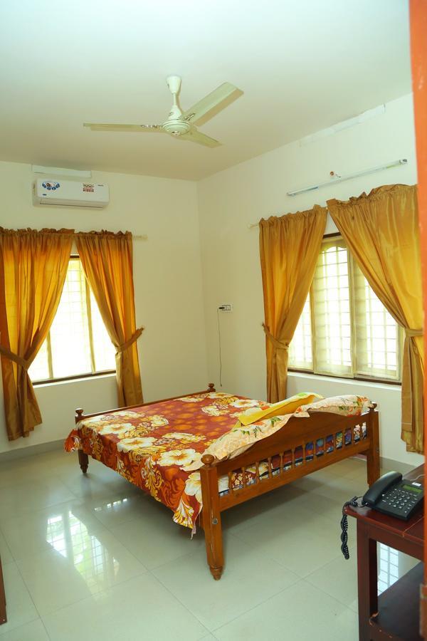 Manavalan House Bed & Breakfast Alwaye Exterior photo